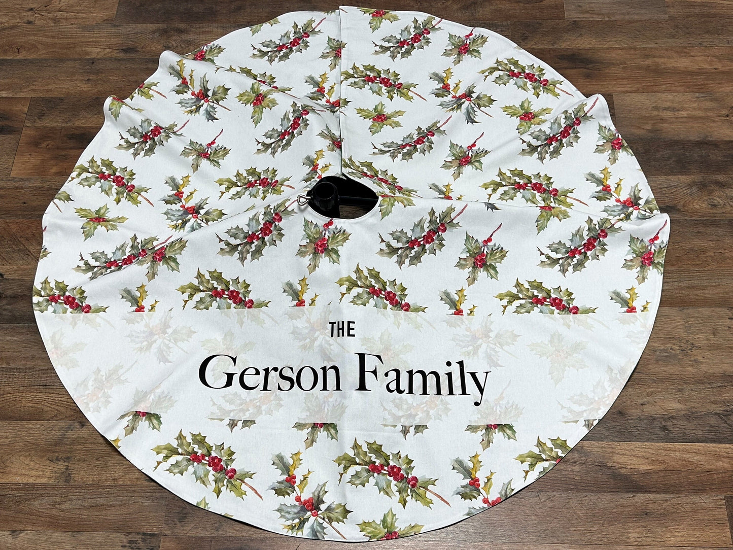 Personalized Christmas Tree Skirt | Fast-Shipping Custom Christmas Decor for the Holiday Season from 100% Cotton